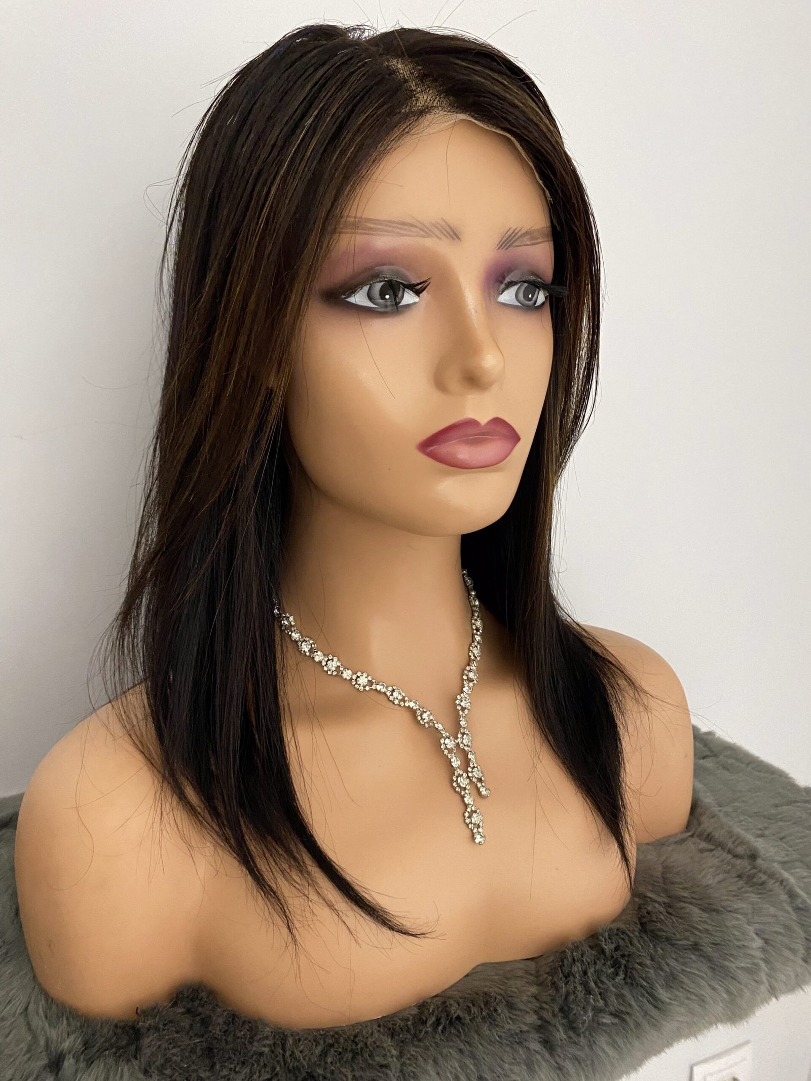شعر طبيعي روسي GLUELESS  شاتان فونسي  silicone طول 16 انش كثافة 250 دونتال 5*5 coupe lisse avec reflets