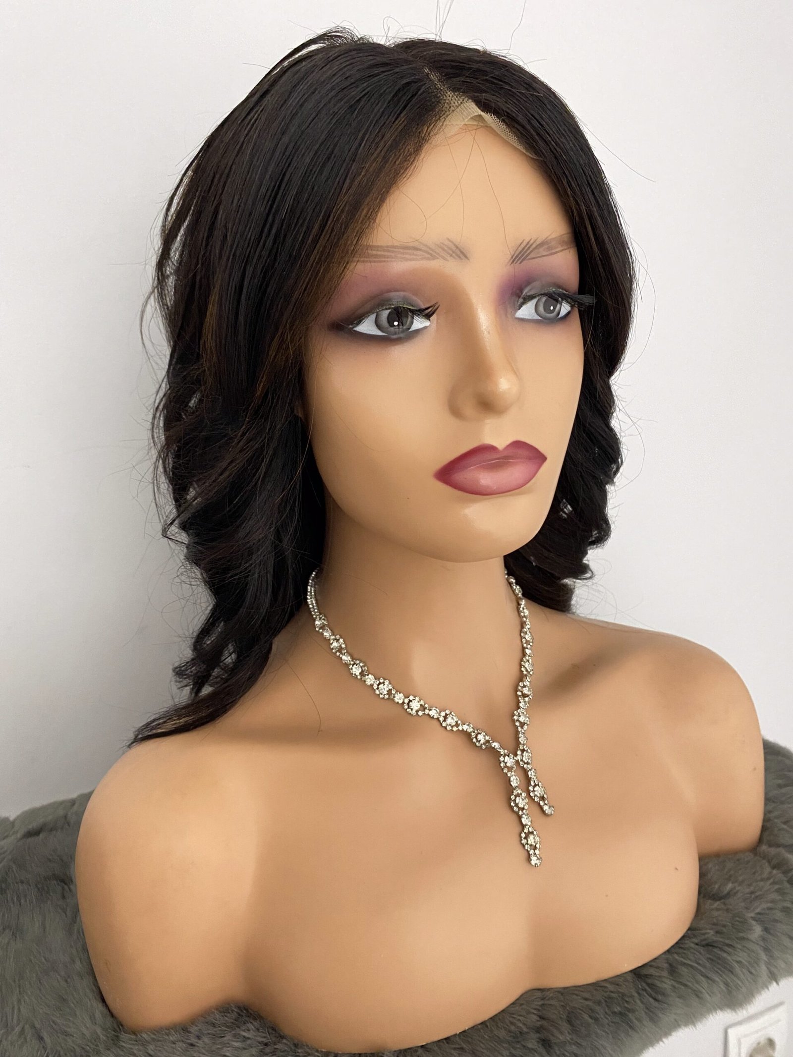 شعر طبيعي روسي GLUELESS  شاتان فونسي  silicone طول 16 انش كثافة 250 دونتال 5*5 coupe ondulee avec reflets