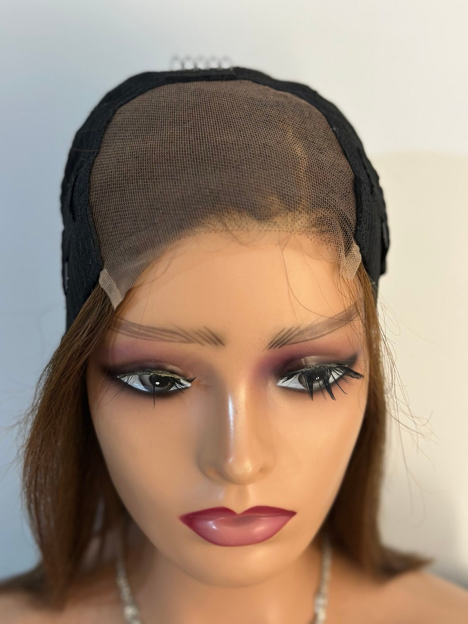 شعر بشري اوروبي فيرجن  سيليكون طول 12 انش كثافة 200 دونتال 4*4 اللون مارون كلار